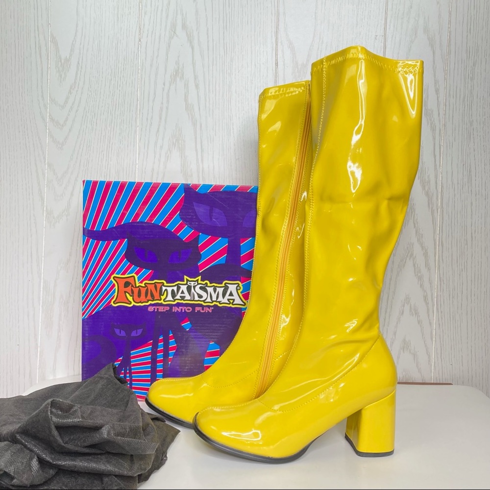 Funtasma by Pleaser Women's Patent Gogo-300 Boots in Yellow Size 8 NEW with Box